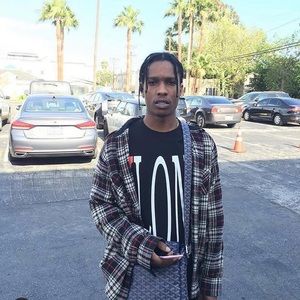 Meet your Posher, Eric